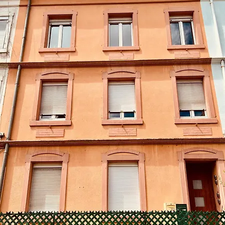 Rs-4 Dans Les Combles 1 Pers - 4ème étage Appartement *